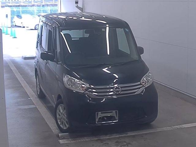 3024 NISSAN DAYZ ROOX B21A 2016 г. (NAA Fukuoka)